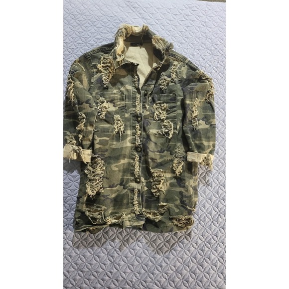 Fashion Nova Camo Jacket Distressed Ripped Military Button Down Green Size XSS - Picture 14 of 14